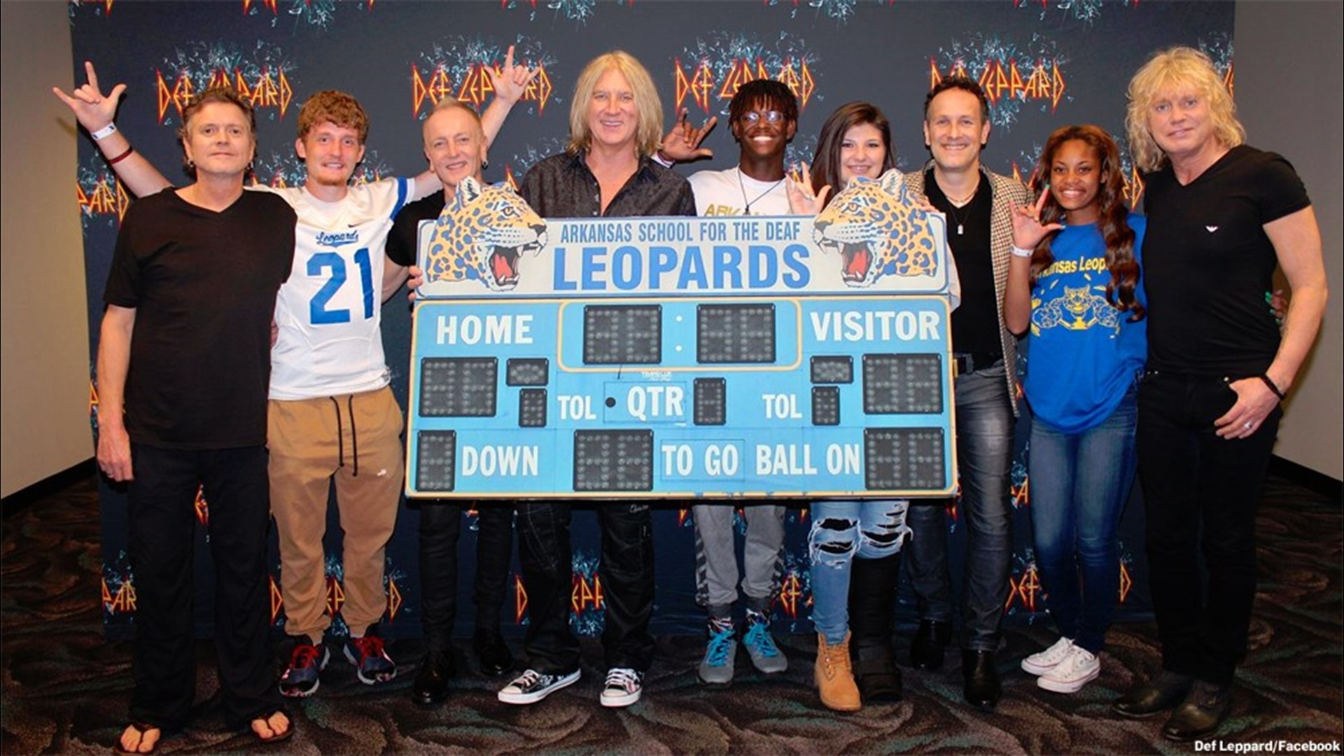 Def Leppard meets Arkansas School for the Deaf 