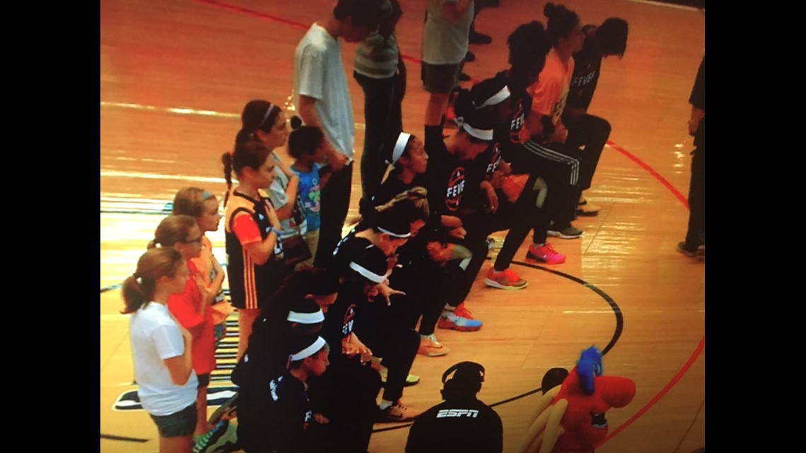 Catchings Entire Fever Team Kneel During National Anthem Wthr Com