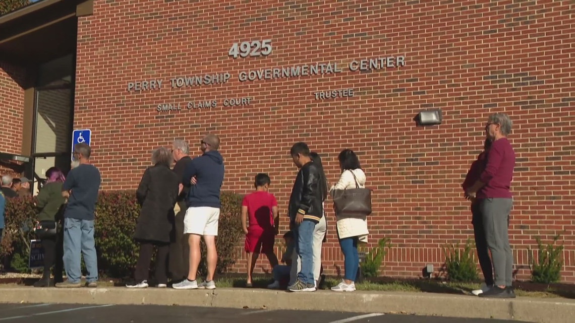 Early voting satellite sites open across Indianapolis