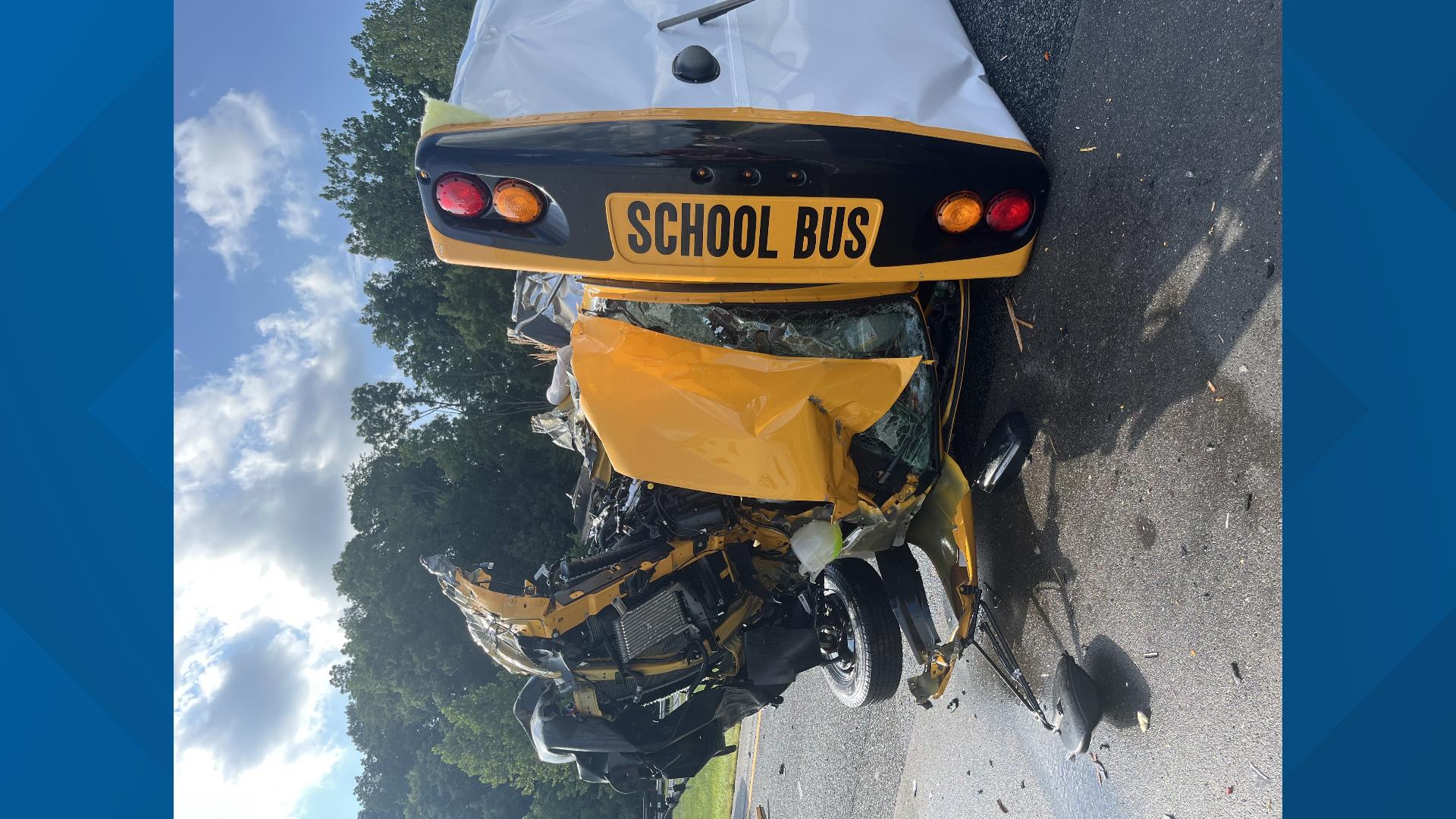 Crash involving school bus closes I-70 in Henry County | wthr.com