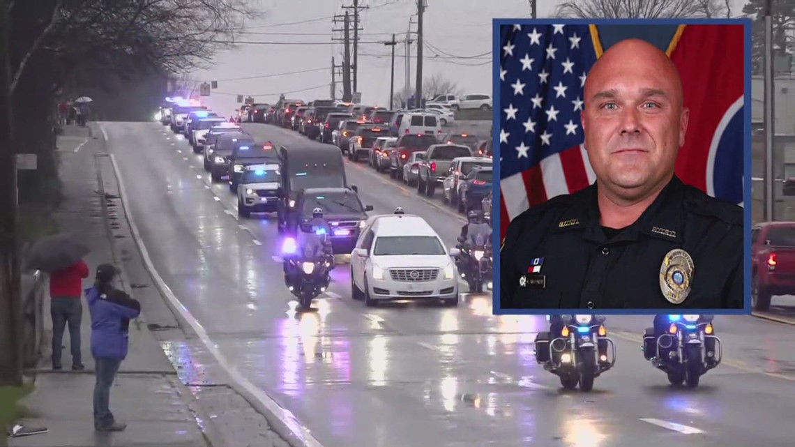 Manhunt underway for suspect accused of shooting 2 Tennessee sheriff's ...