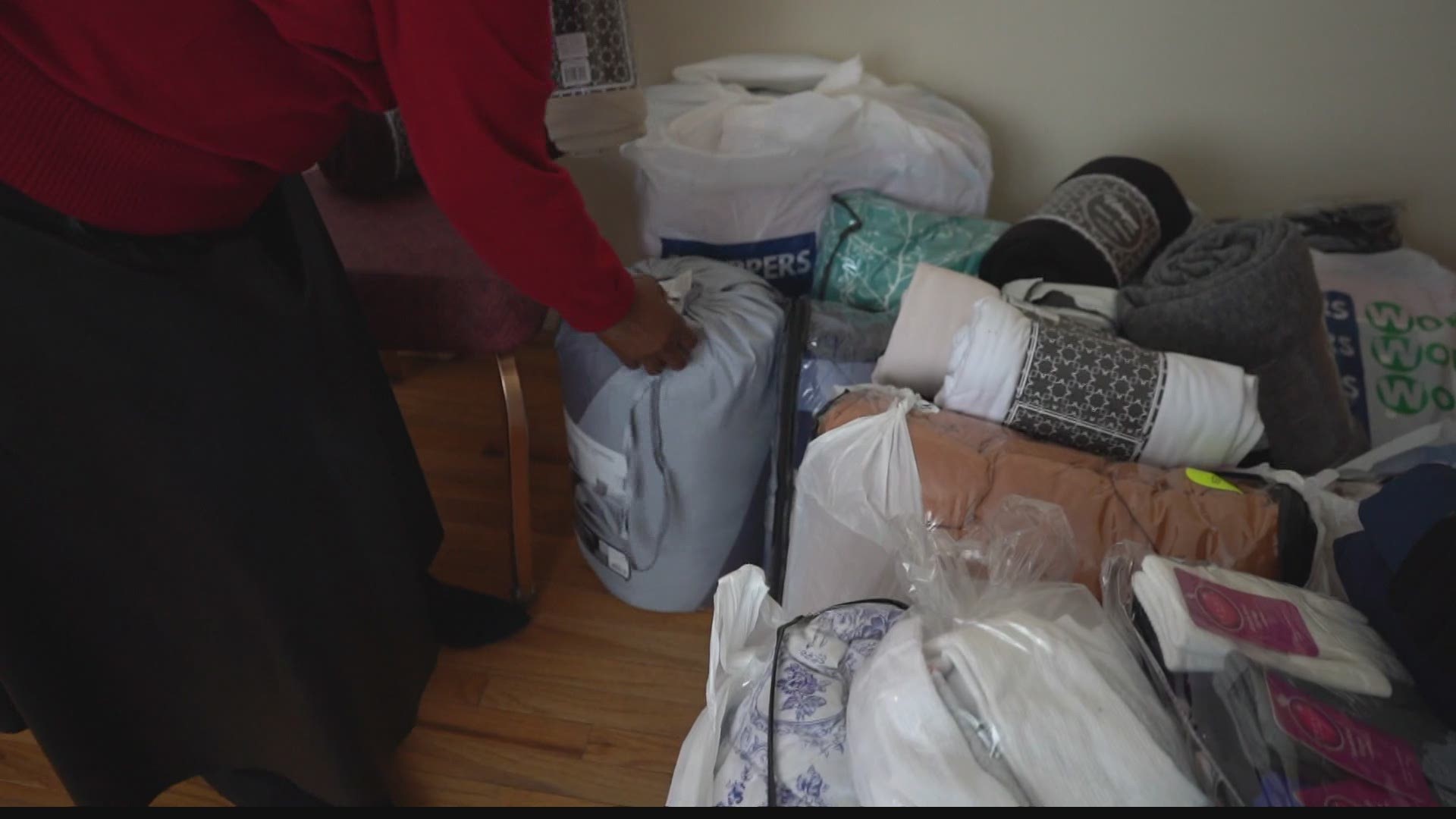 An Indianapolis pastor is hosting a blanket drive for Indy's homeless.