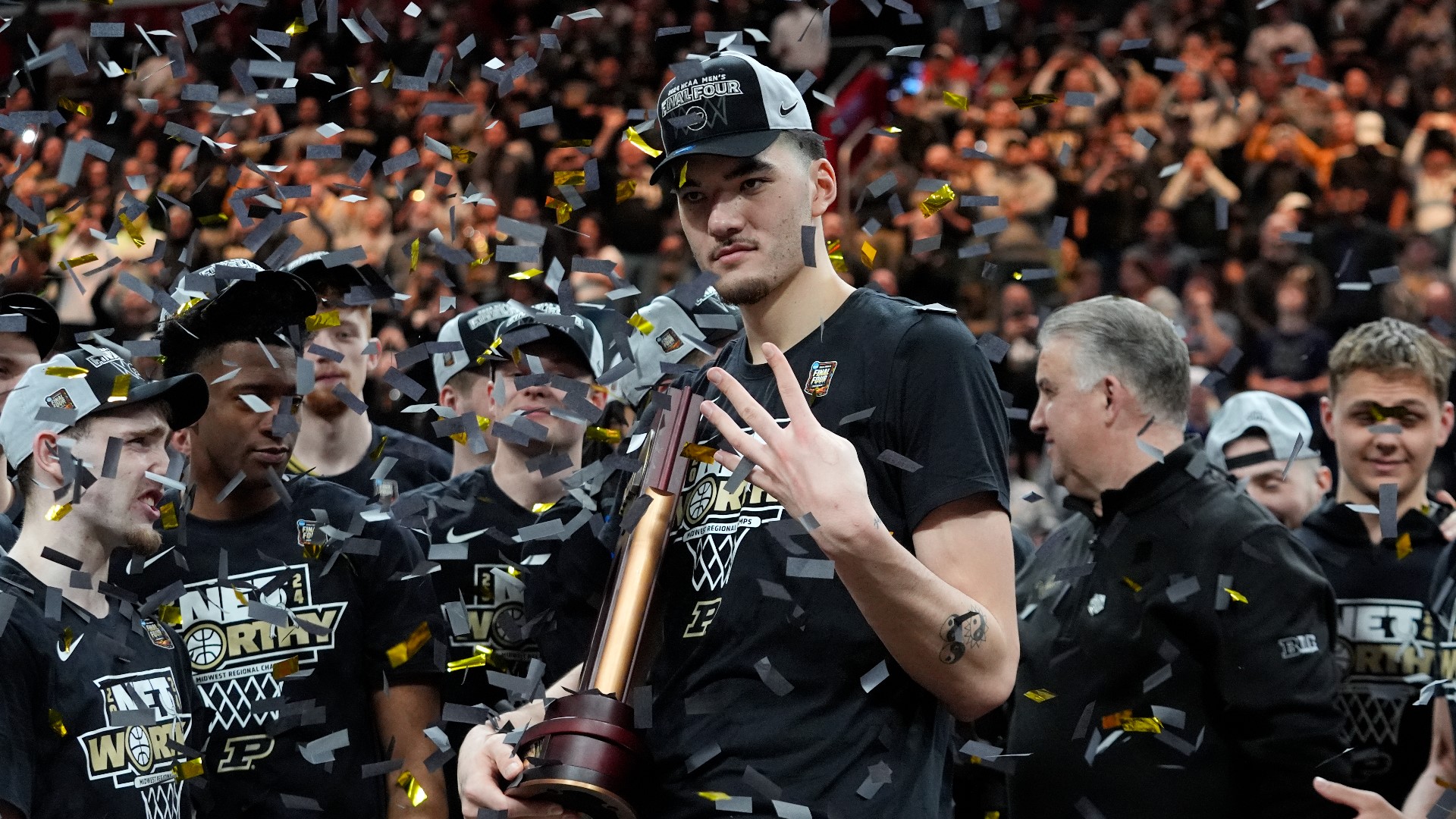 Purdue star Zach Edey took a moment before the Final Four to talk with 13Sports director Dave Calabro.