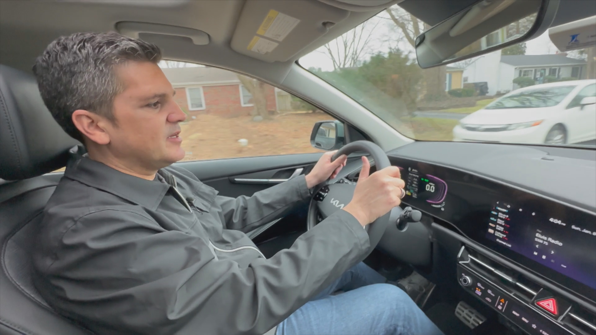 Auto Casey Jeep Wagoneer, Ford Maverick Lariat, Mercedes electric