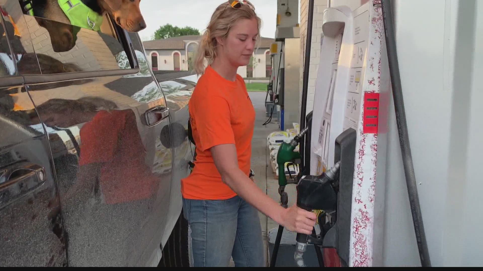 With gas prices rising as summer approaches, some drivers are turning to their smartphone to save money with each fill-up.
