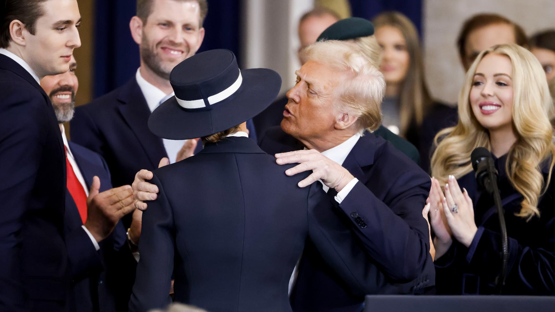 WATCH Trump attempts to kiss Melania as he enters swearingin ceremony