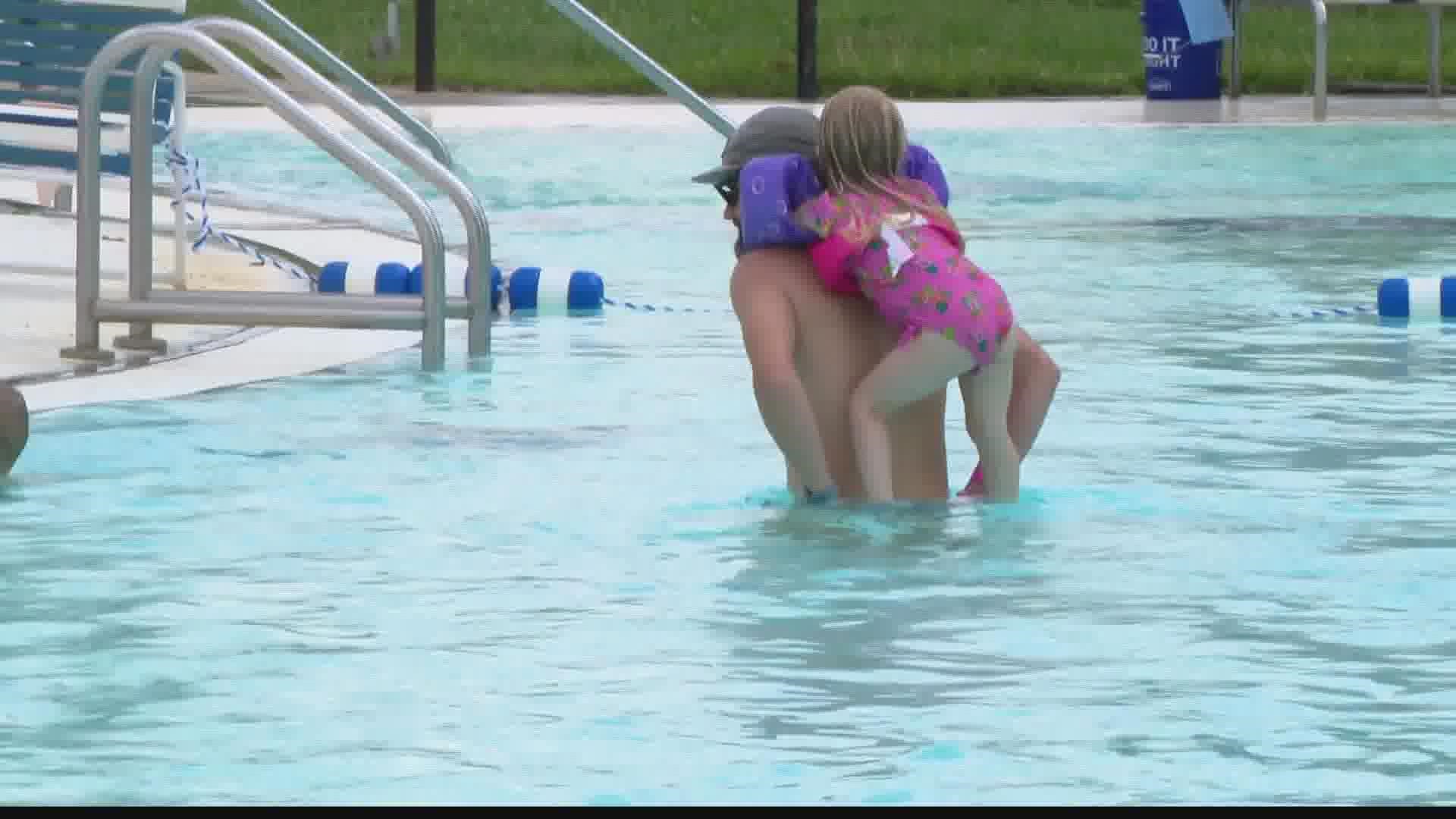 Indy Parks still needs nearly 100 lifeguards to help open half of their pools.