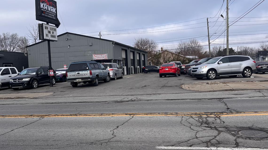 Greedy grinch steals an entire van full of deliveries in Indianapolis