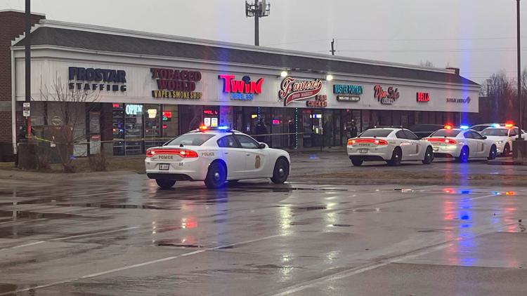 1 wounded in shooting at northwest Indianapolis strip mall