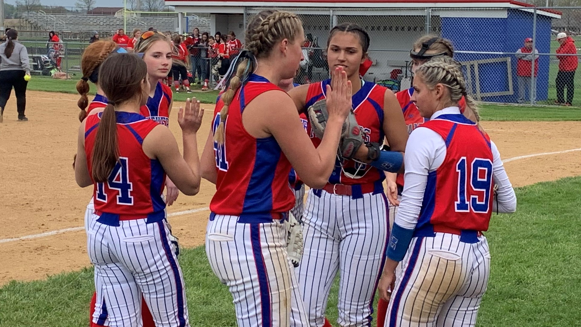 Elwood pitcher better than ever after losing finger in accident