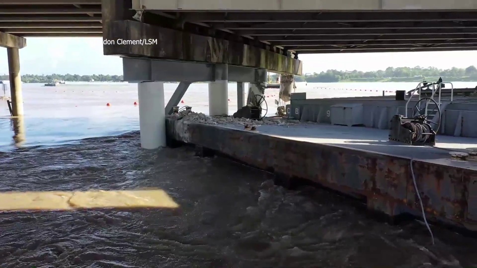 Incredible drone video shows aftermath of barge crash into Houston