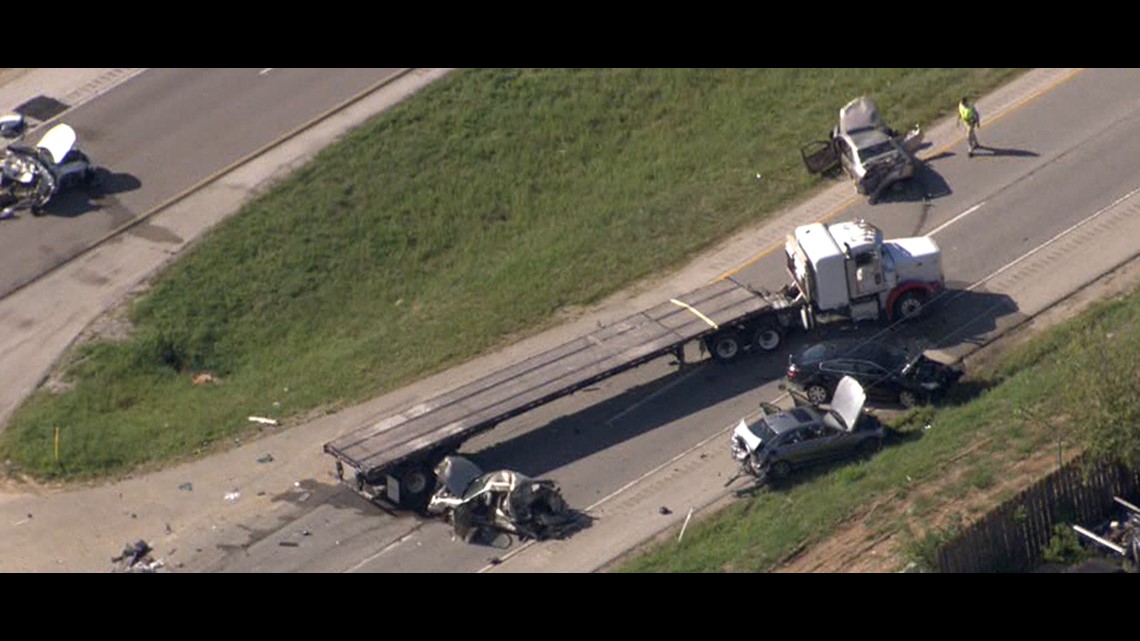 Serious crash closes SR 37 in Bloomington; 8 injured