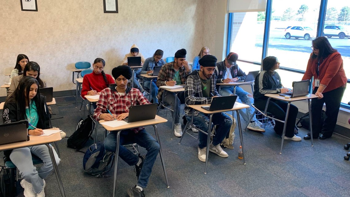 Whiteland High School offering new Punjabi language class - Vimarsana News