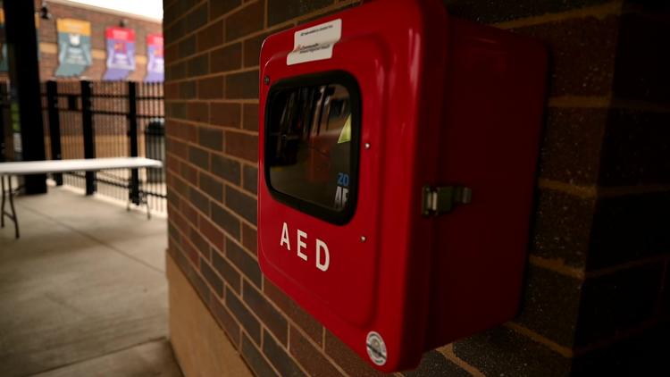 Indiana lawmakers amend deregulation bill to add AED school requirement