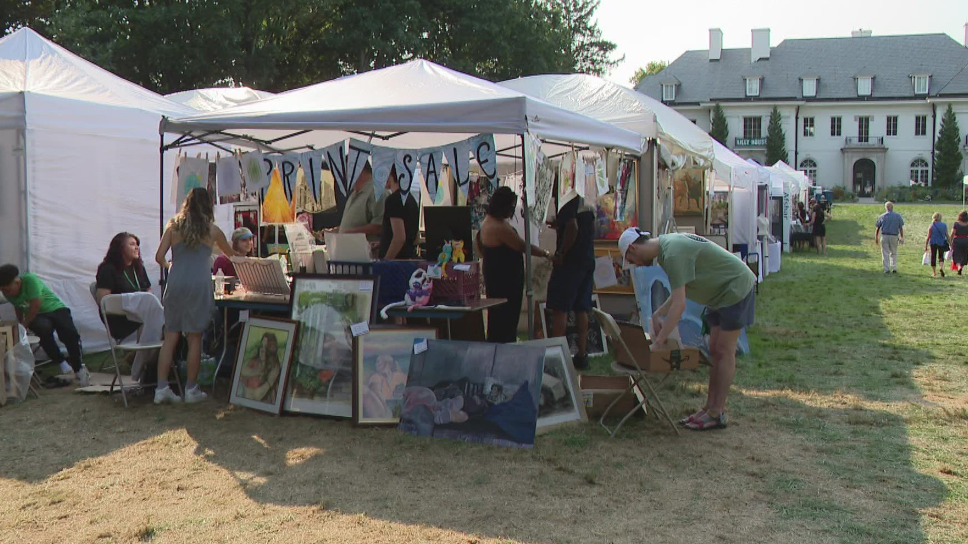 During the fair, visitors can experience the works of 300 artists, six stages of entertainment, and approximately 75 arts-related nonprofit organizations.