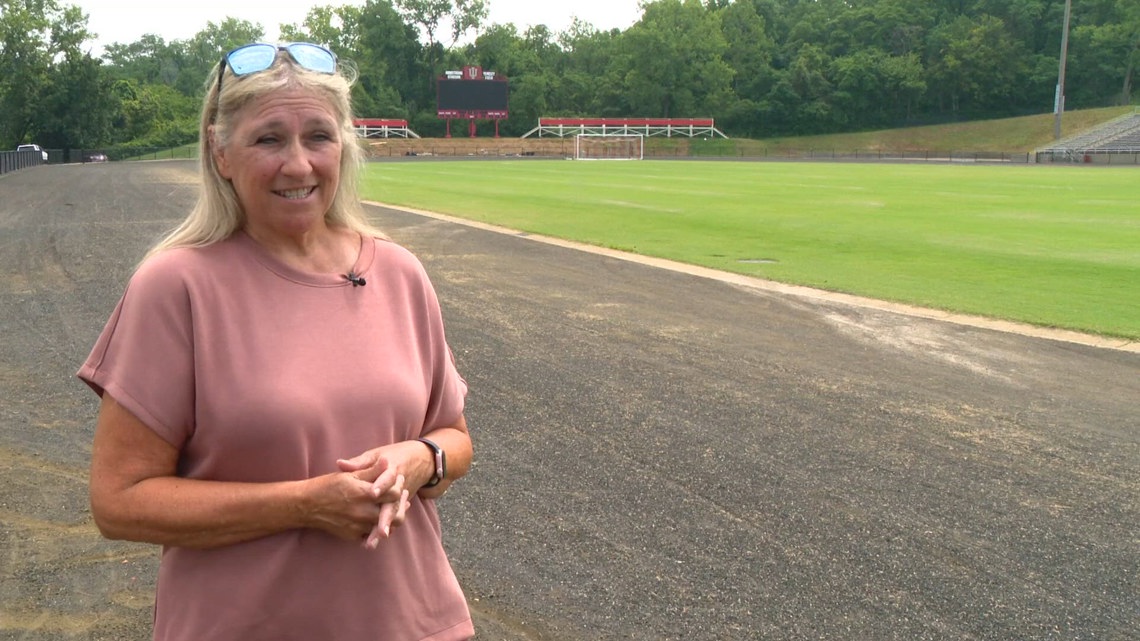 Hoosier extras get ready for their close-up in 'Little Five'