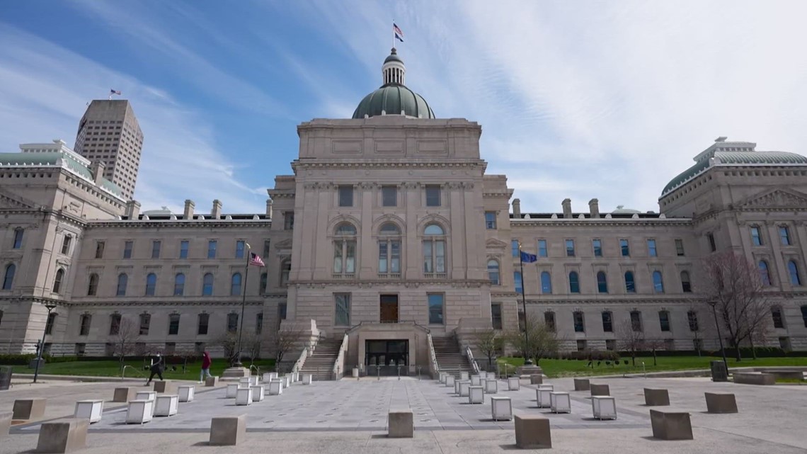 Cameras allowed in Indiana courtrooms