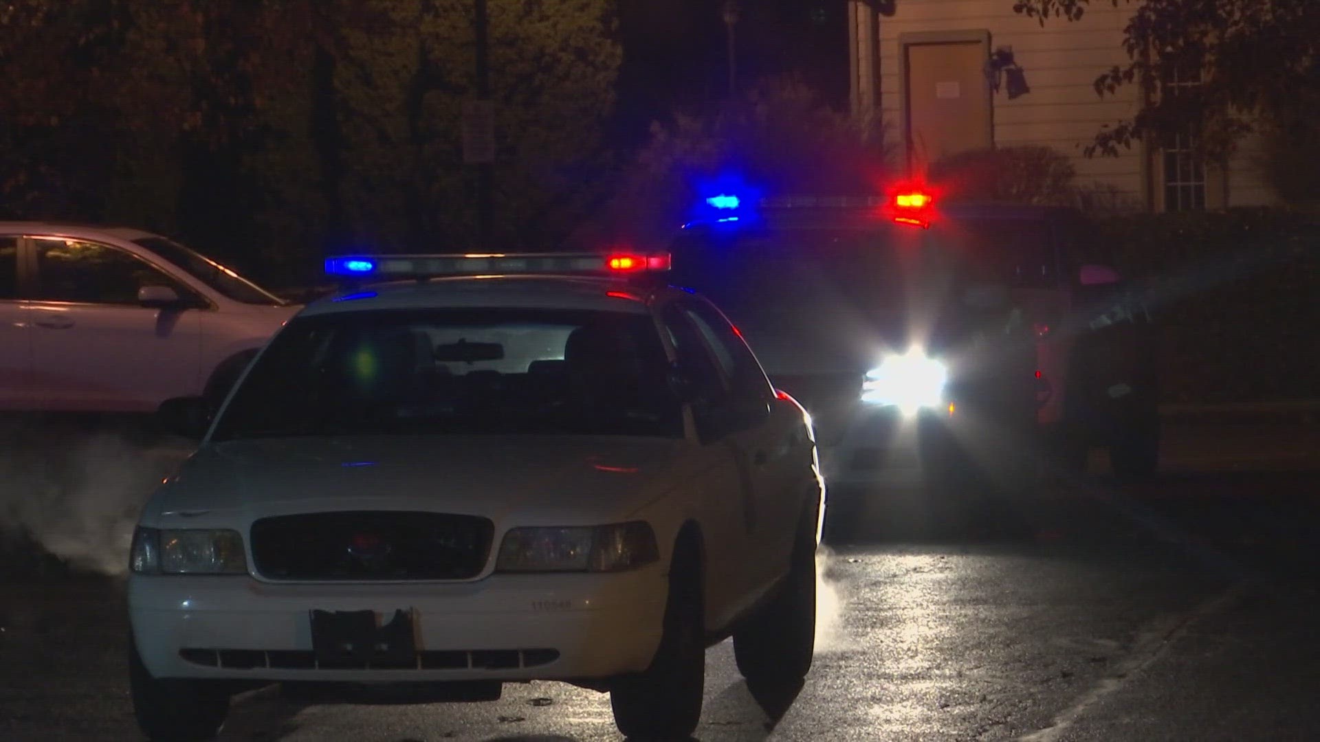 Officers were called to Legends Creek Place, near Washington and Mitthoefer, around 9:45.