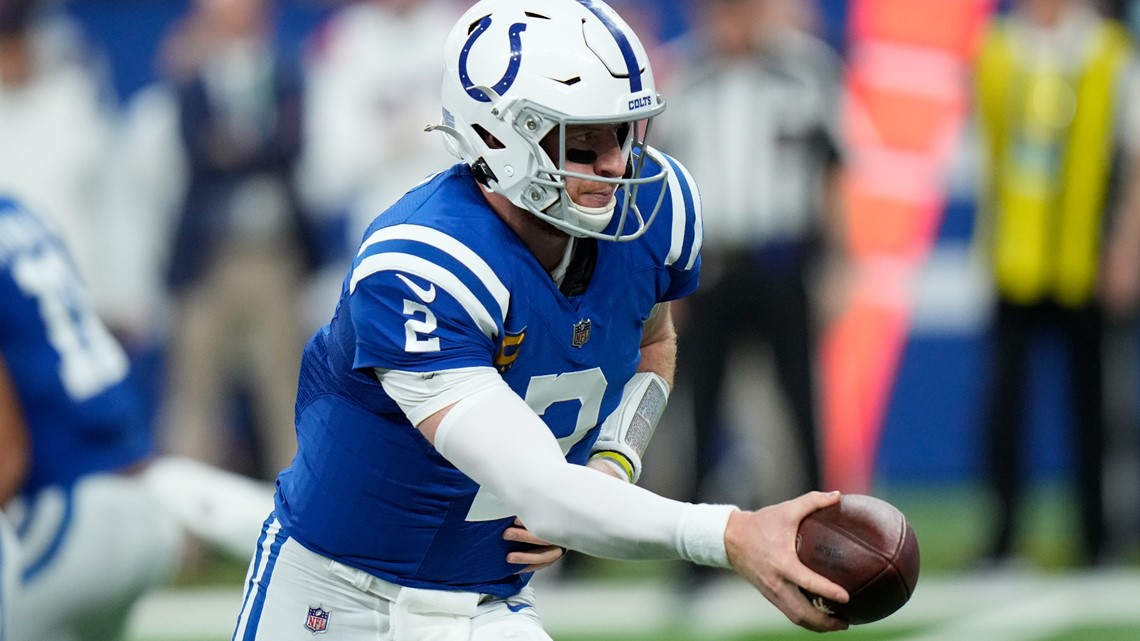 Indianapolis Colts take on old nemesis, New England Patriots