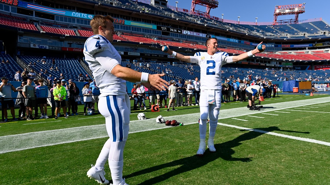 Titans sweep Colts for 2nd season with 19-10 win