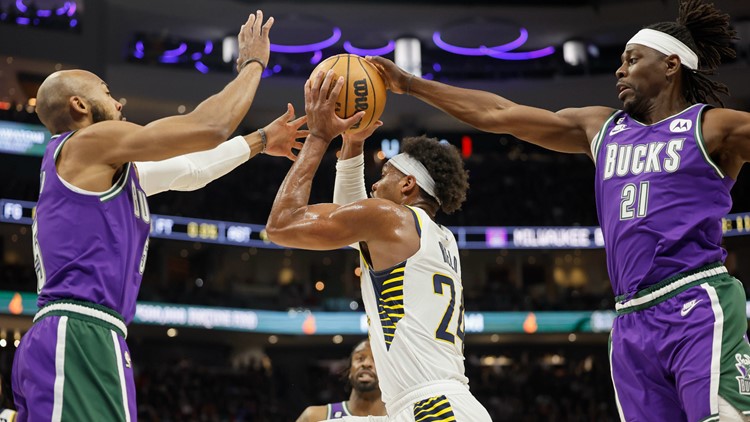 Pacers rally late, beat Eastern Conference-leading Bucks
