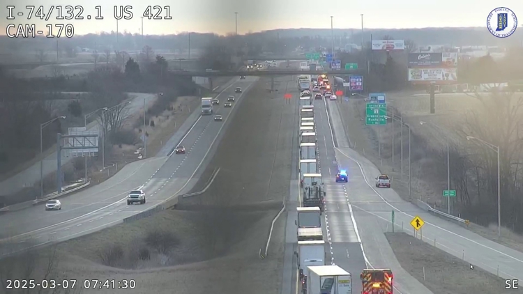 1 killed in I-74 crash in Decatur County