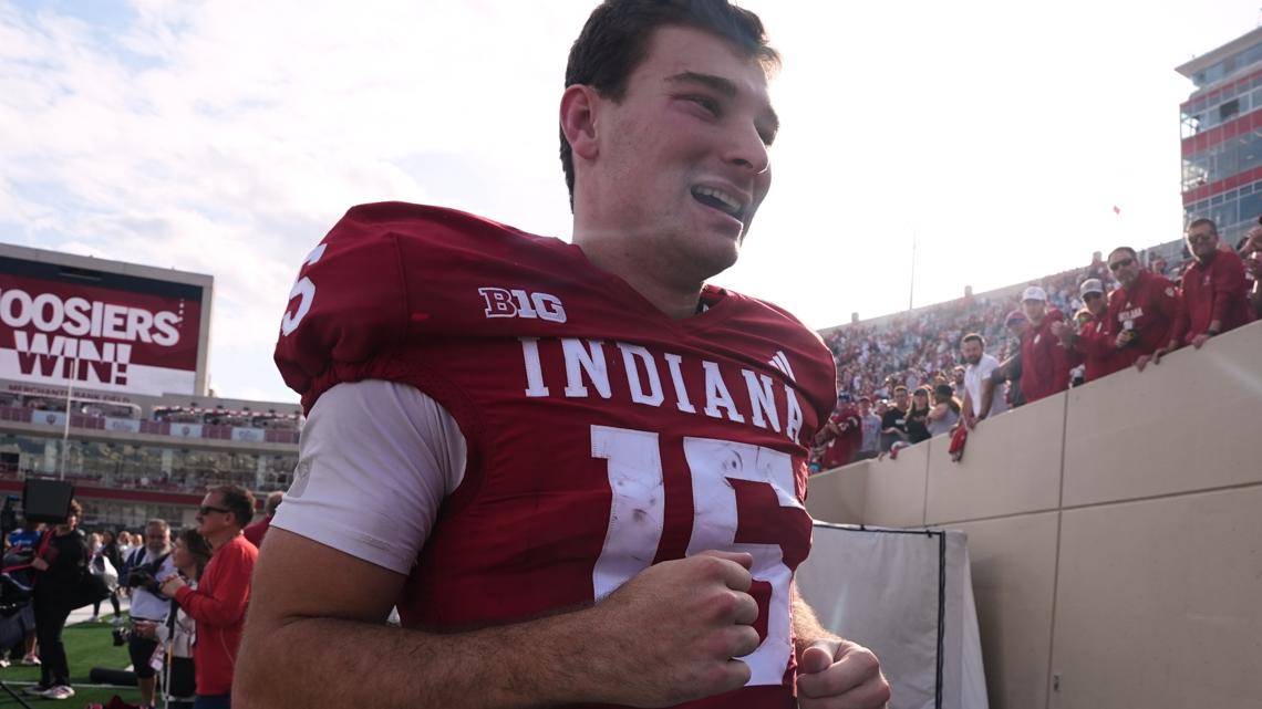No. 2 Hoosiers, No. 9 Irish stay put in latest AP poll; North Texas ranked for 1st time since 1959