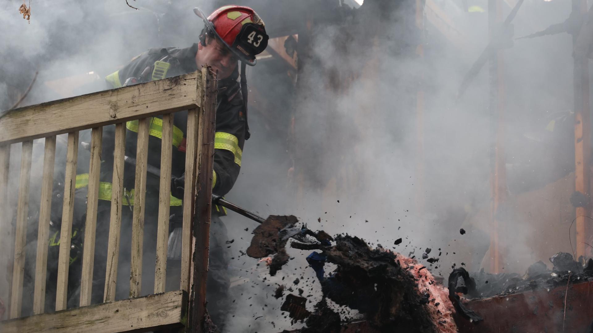 8 adults, 7 children displaced after apartment fire on Indianapolis ...