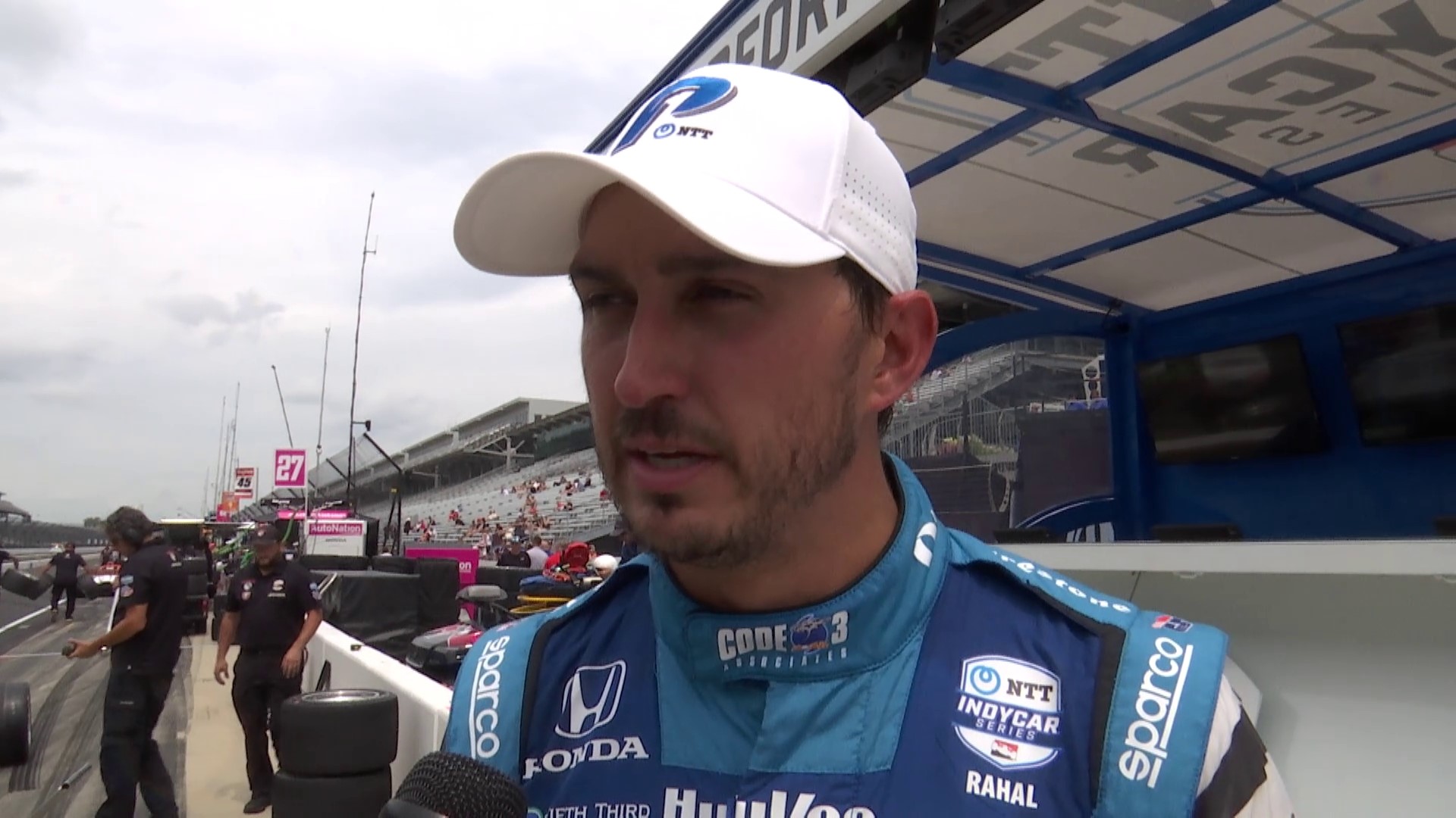 13News reporter Rich Nye chats with Graham Rahal after his pole for the Gallagher Grand Prix.