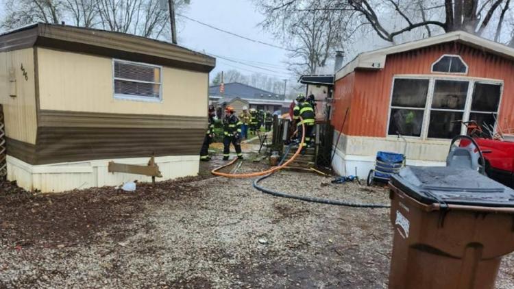 Mobile home destroyed, 5 cats die in Edinburgh fire