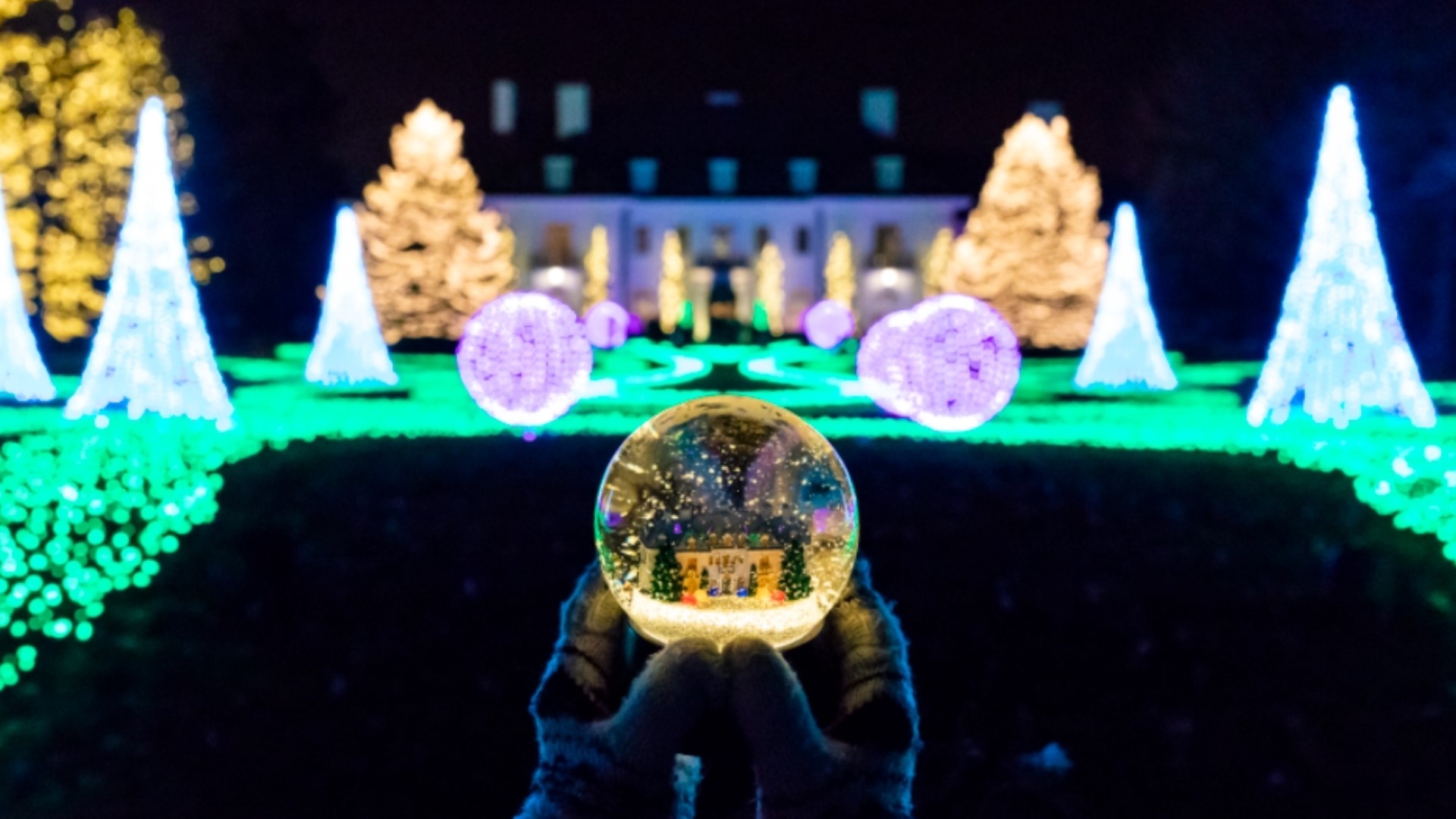 Winterlights returns to Newfields in Indianapolis