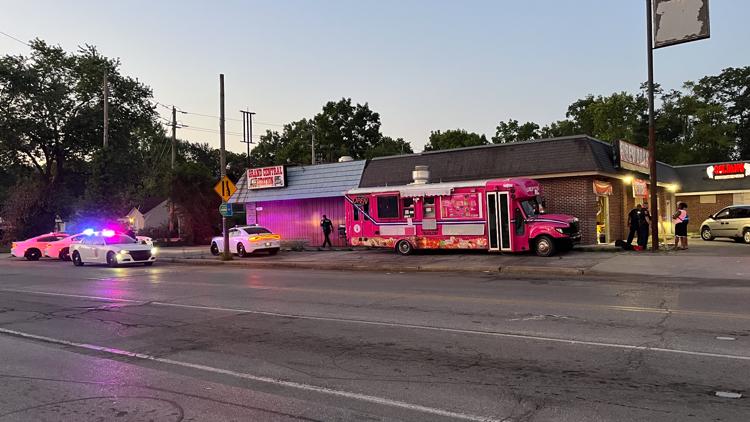 IMPD searching for suspects who drove car into east Indy fireworks store in burglary