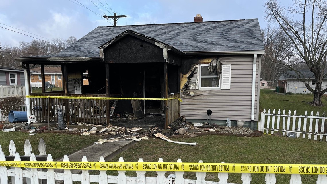 2 found dead in house fire in New Castle