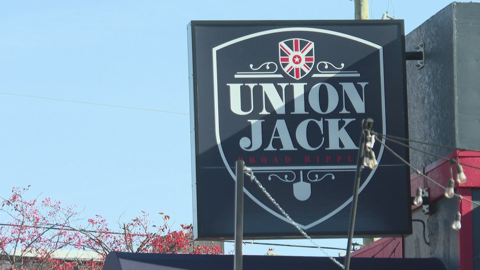 13News reporter Lauren Kostiuk looks into how the construction in Broad Ripple has hurt the business of the Union Jack Pub.