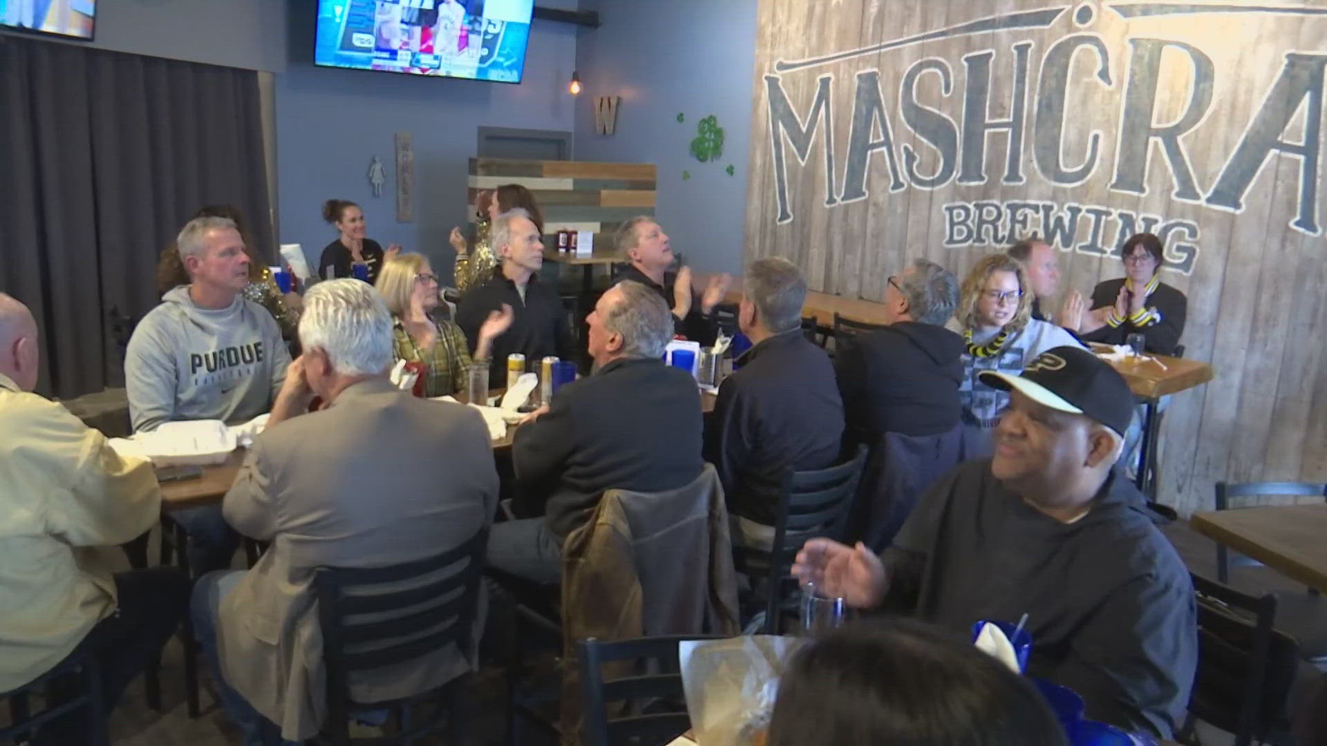 13News reporter Rich Nye reports from Fishers where the Purdue Alumni Club cheered on the Boilermakers.