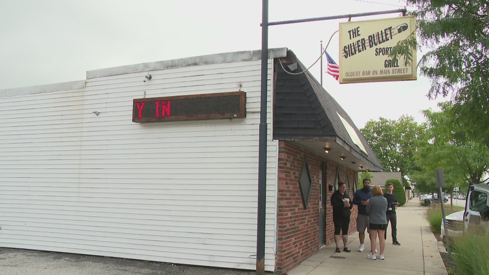 13News reporter John Doran reports from the scene of the Beech Grove bar shooting.