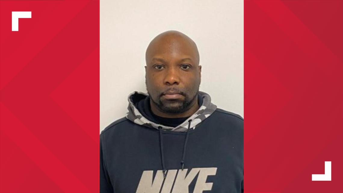 Northwestern Indiana police searching for man who escaped home detention