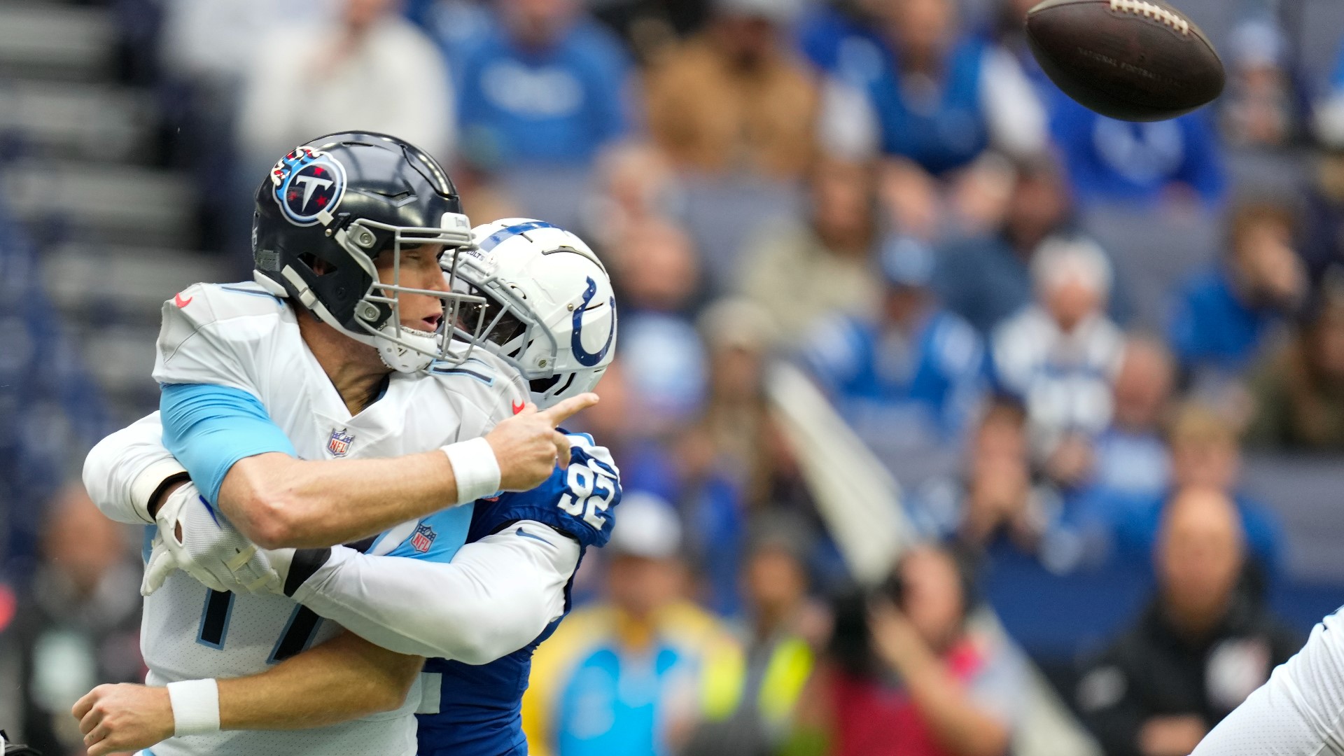 Colts beat Titans 23-16, Richardson hurt, Moss upstages Taylor | wthr.com