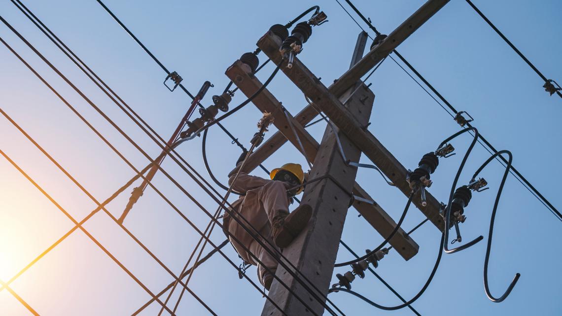 Hundreds of extra workers to deal with Duke Energy outages | wthr.com