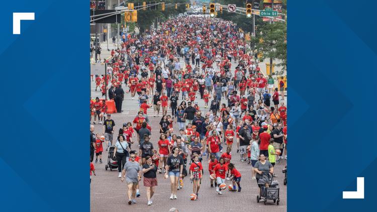 2,500 kids dribbled basketballs in downtown Indianapolis for WNBA All-Star Bounce