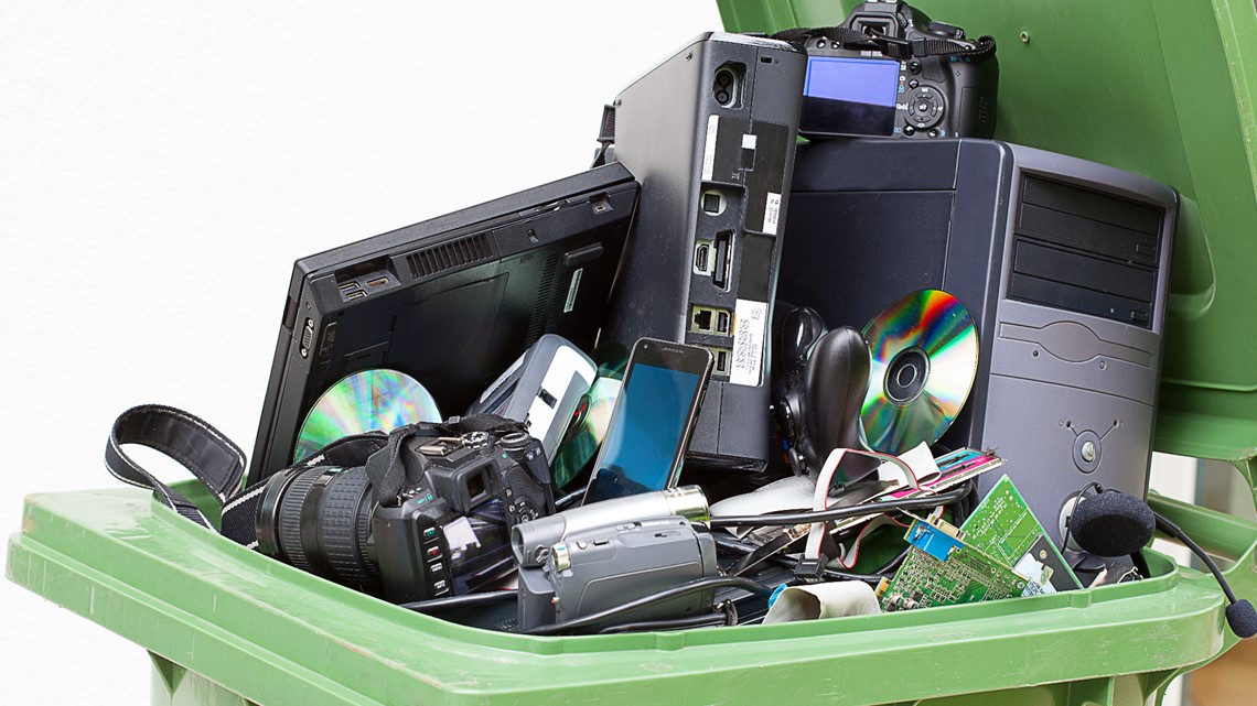 Indianapolis Colts, Republic Services Hold Electronic Recycling Event