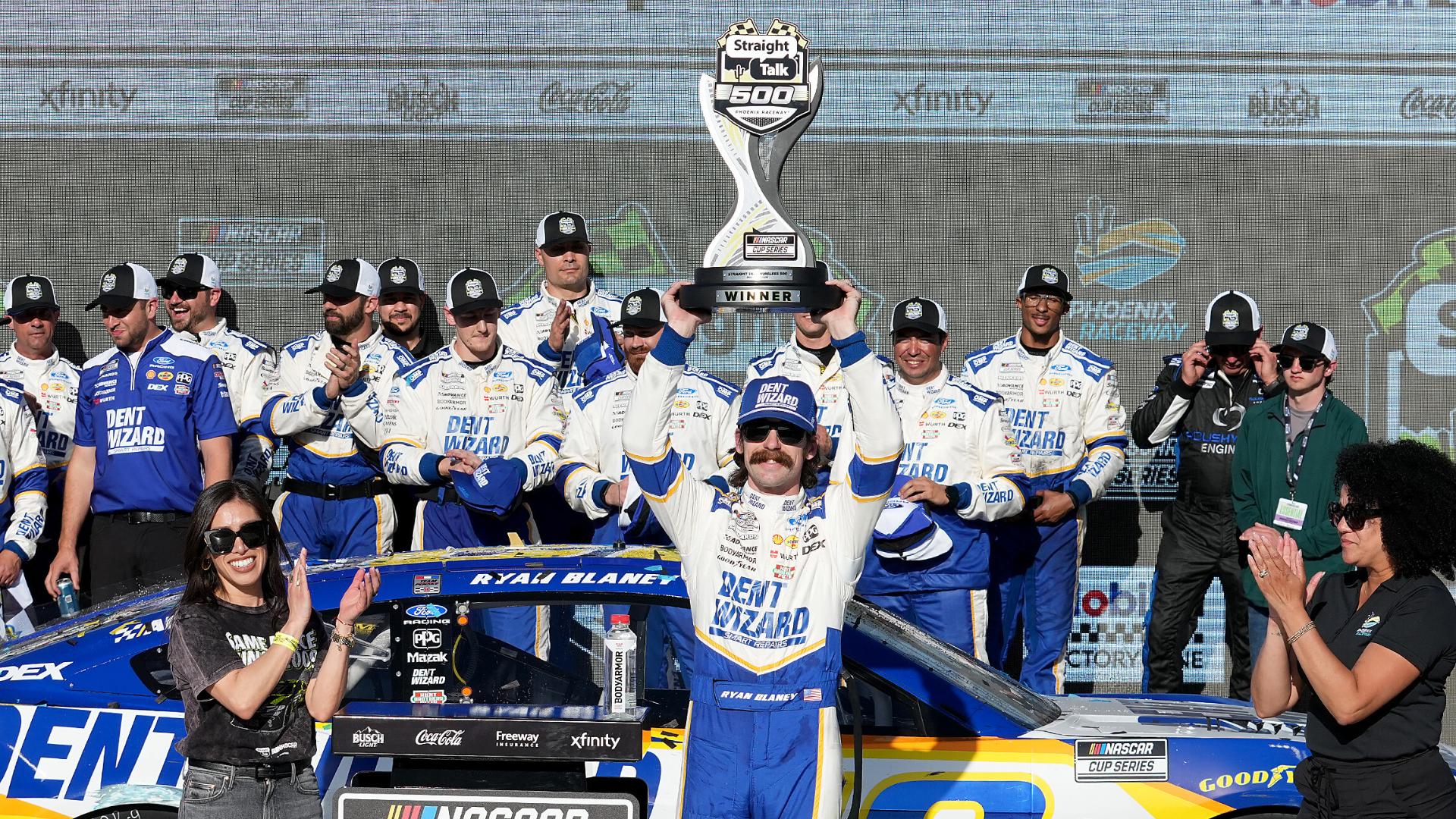 Blaney ends Reddick's streak to give Team Penske a Phoenix weekend ...