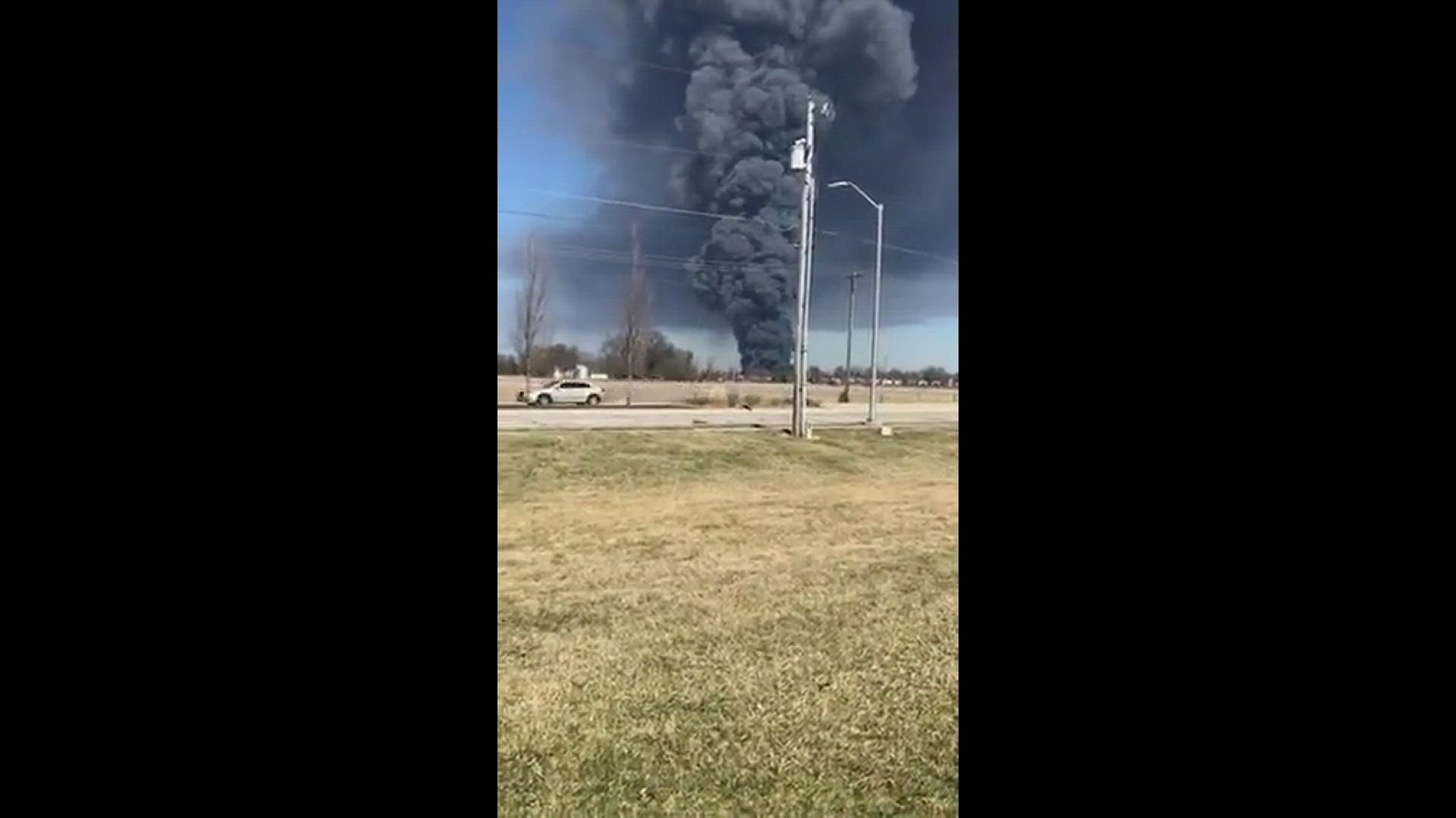 Smoke from a fire at the Walmart Distribution Center in Hendricks County could be seen for miles.
Credit: Vicki Crim
