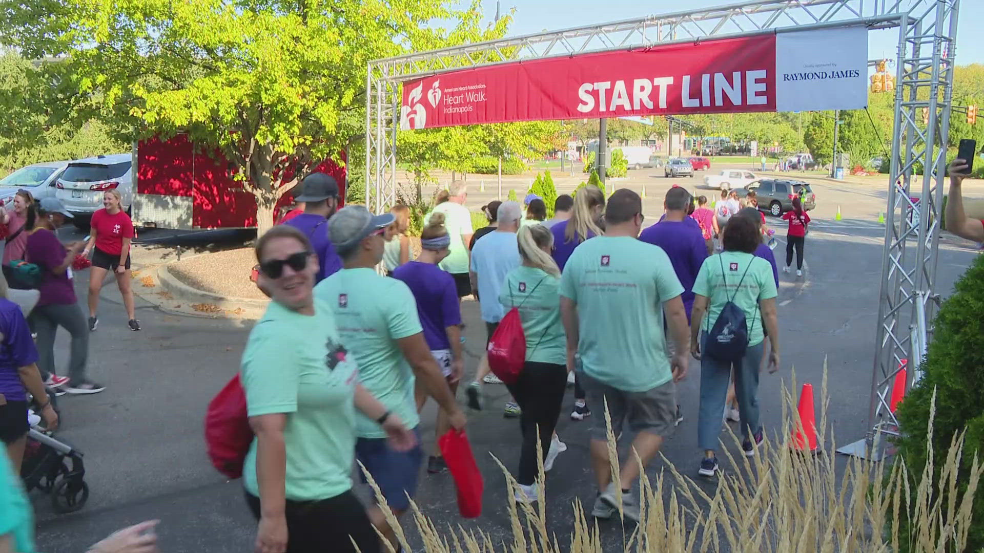 More than 4,000 people gathered for the Indianapolis Heart Walk benefiting the American Heart Association.