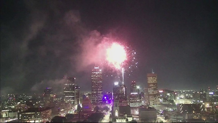 Thousands watch fireworks, enjoy street festival at Downtown Indy Fourth Fest