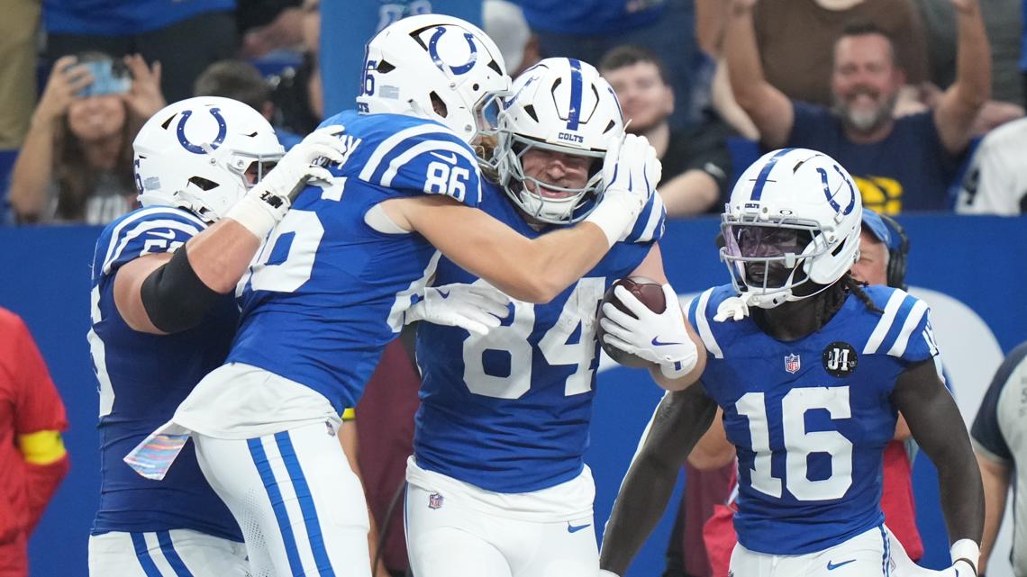 Indianapolis Colts and Goodwill team up to donate to local communities