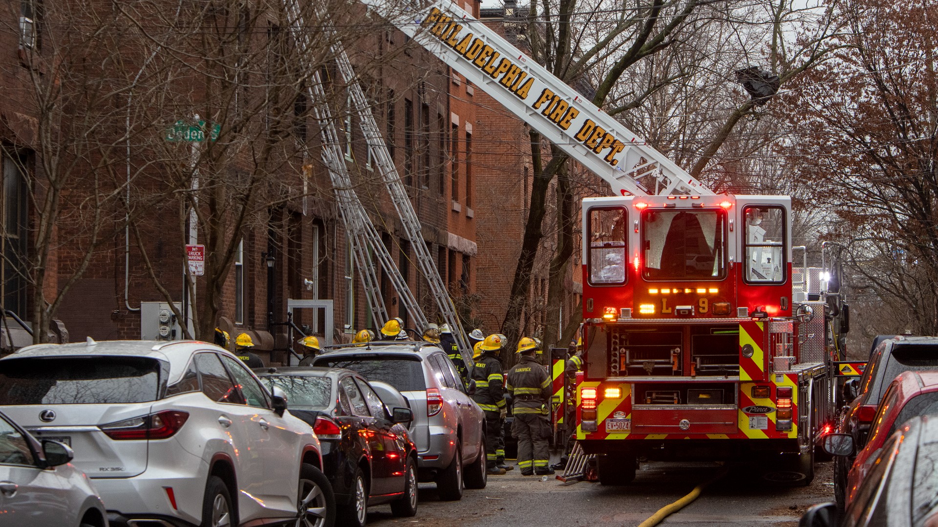 The four smoke alarms in the building, which was public housing, did not appear to have been working, fire officials said.