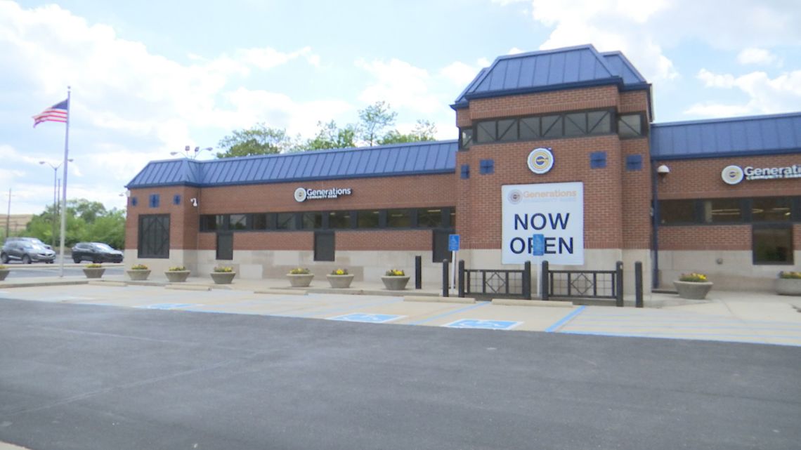 'We want to empower you' | Indiana's only minority-owned bank opens on Indianapolis' north side