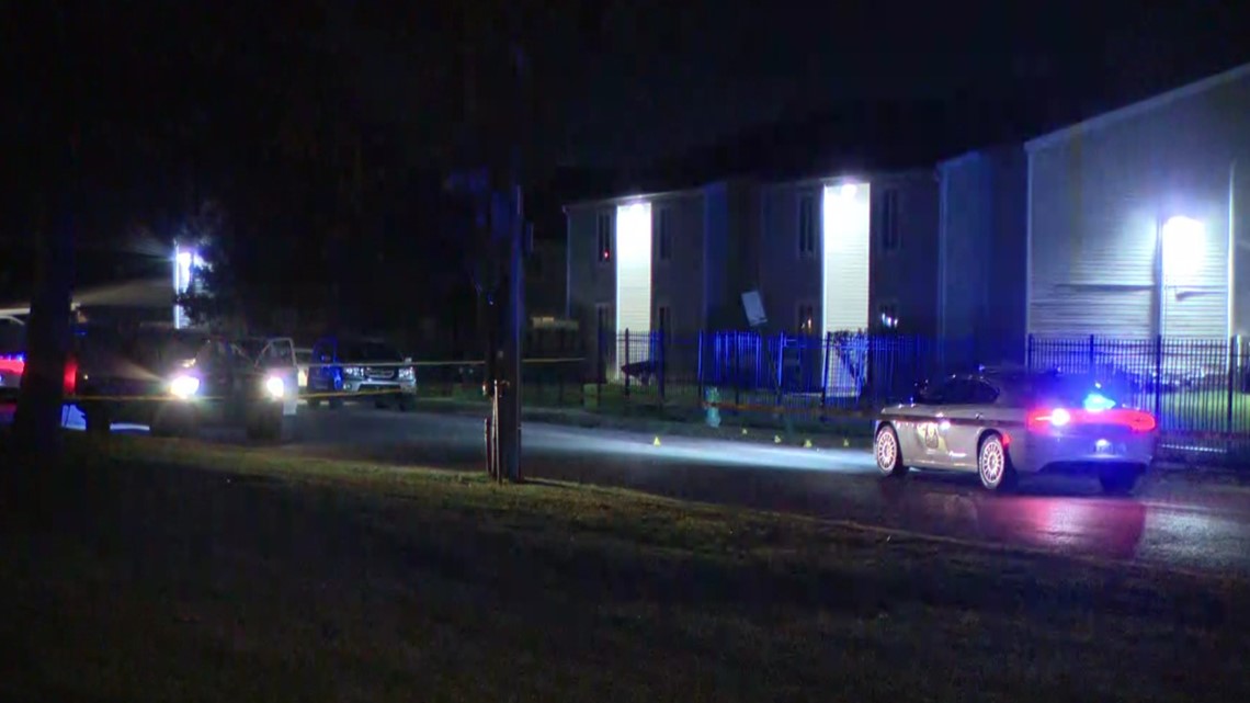 2 at large after fleeing traffic stop where trooper fired weapon | wthr.com