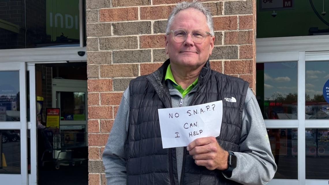 Retired pastor starts 'SNAP Sunday' to help Indianapolis neighbors who rely on benefits